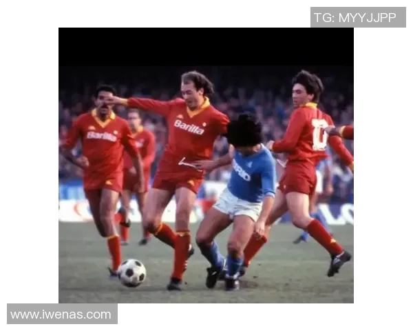 足球传奇退役球星重聚展望未来 共话时代变迁与荣誉回忆