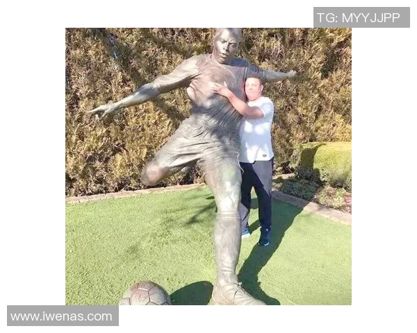 足球球星雕像哪里可以买到 让你拥有足球巨星的经典雕像收藏